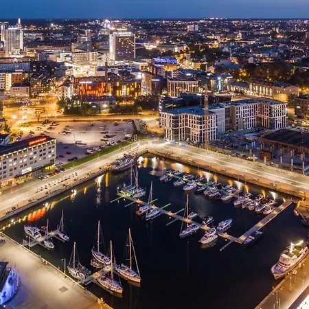 Private Yacht In The Heart Of Bådhotel Tallinn