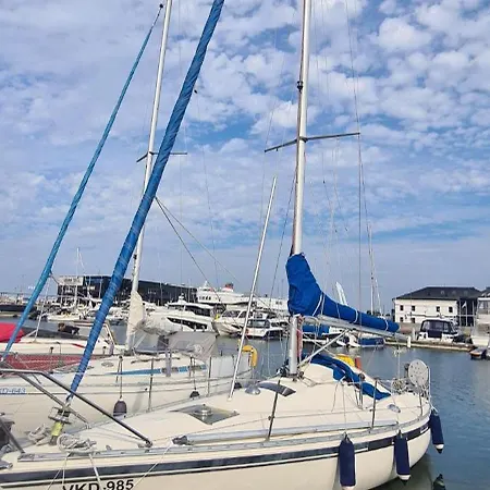 Private Yacht In The Heart Of Bateau-hôtel *