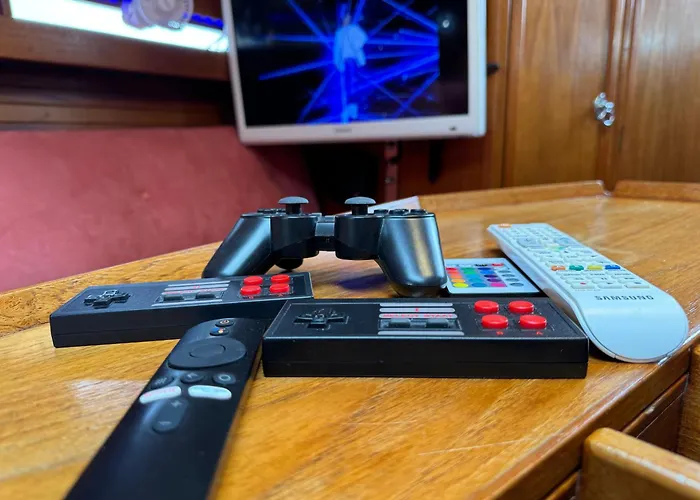 Bateau-hôtel Private Yacht In The Heart Of *