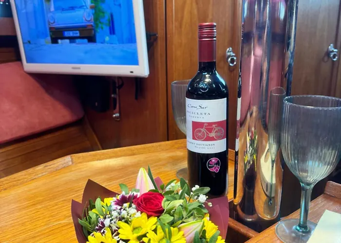 Bateau-hôtel Private Yacht In The Heart Of Tallinn