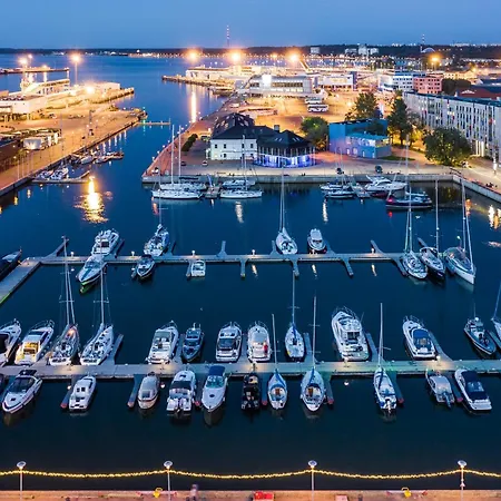بوتيل Private Yacht In The Heart Of