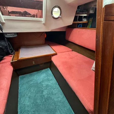 Ботель Private Yacht In The Heart Of *