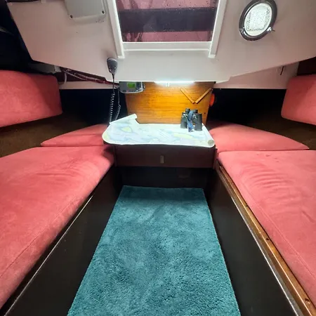 Ботель Private Yacht In The Heart Of